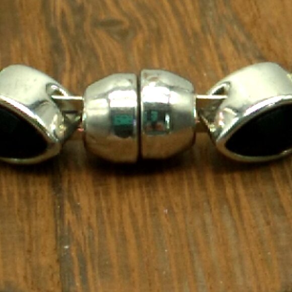 Bezel-set Faceted Crystal Stackable Silver-tone Bangle Bracelet Magnetic Clasp - Picture 10 of 15